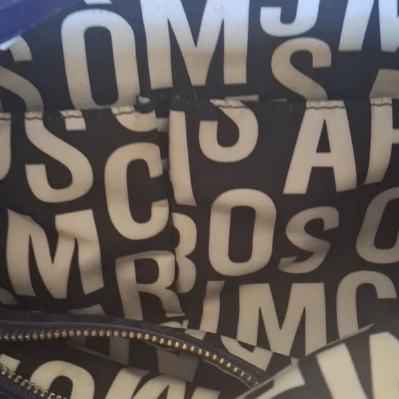 Marc by Marc Jacobs Deep Navy Leather Shoulder Bag with Silver Plaque - Picture 6 of 10